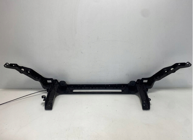 Рамка радиатора верхняя Land Rover LR091872