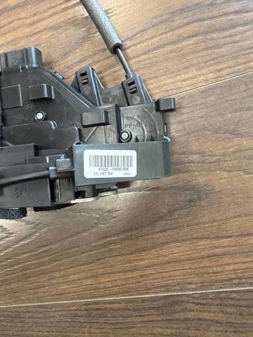 Дверной замок передний правый Hyundai/Kia 8132059000 цена, от 170.03 USD
