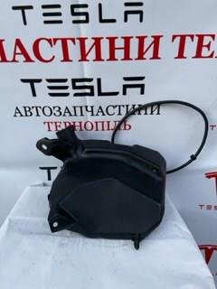 Бачок омывателя 149040000C Tesla