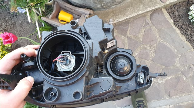 Фара правая Ford GN1513W029JE