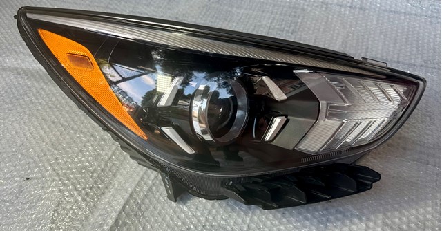 92102G5540 Hyundai/Kia Фара передняя правая