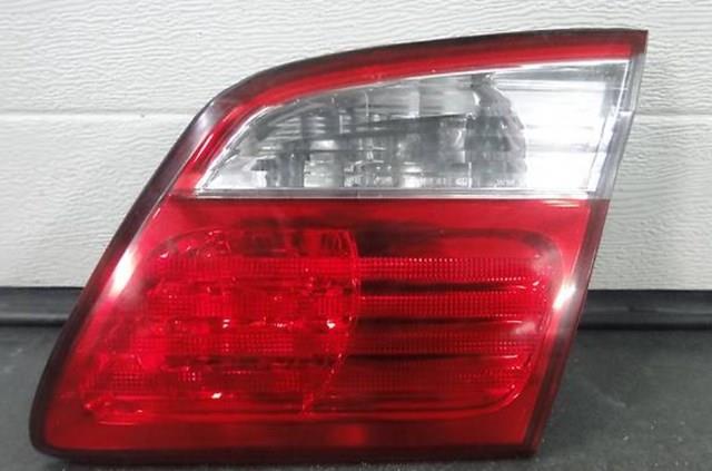 Фонарь задний внутренний правый Nissan/Infiniti 265503Y528