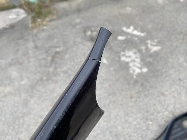 Накладка бампера переднего, центральная BMW 51117294837