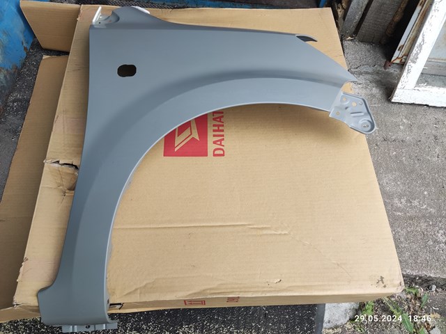 53811B1020 Daihatsu Переднее правое крыло