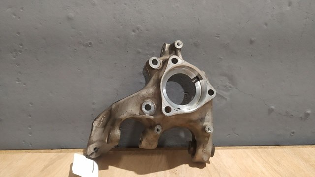Кулак поворотный левый VAG 5QN505435