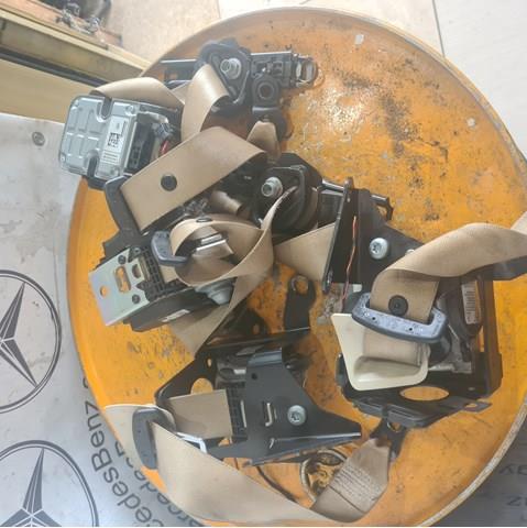 2118604286 Mercedes Ремень безопасности передний правый