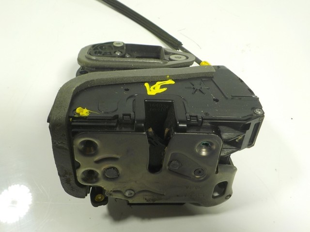 Купить Замок водительской двери Опель Астра K 