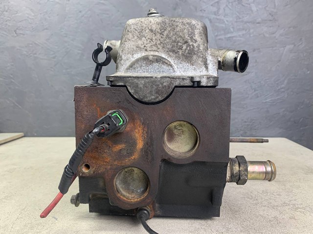  Ford 4M5Q6090A1A