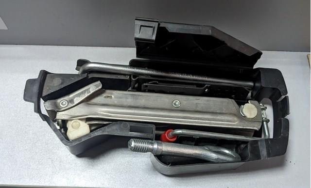  Mercedes A20389904147C45 цена, от 1.05 USD