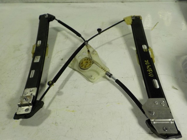 Mecanismo de acionamento de vidro da porta dianteira esquerda VAG 6F0837461C