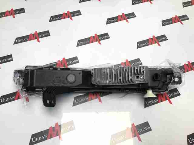 LR142093 Land Rover Противотуманная фара левая
