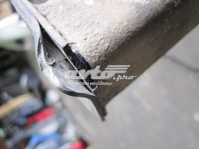 Кронштейн бампера переднего на Peugeot 407  6D