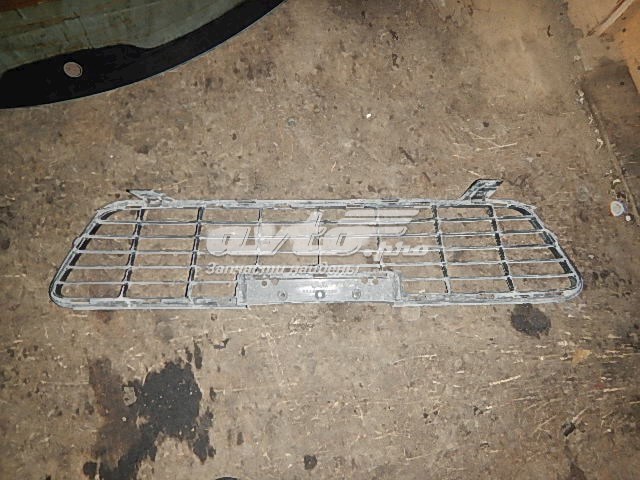 Решетка бампера 531120K120 Toyota