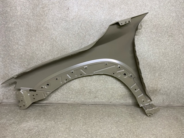 VA4052111 Mazda Переднее правое крыло