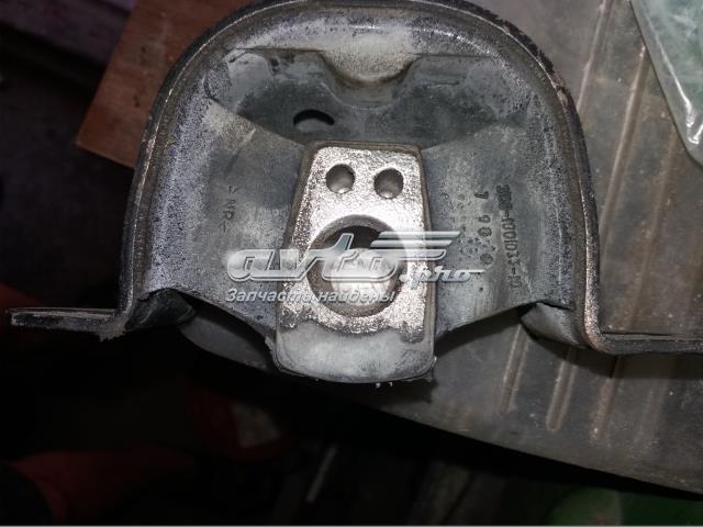 Задняя подушка двигателя на ВАЗ 2108  