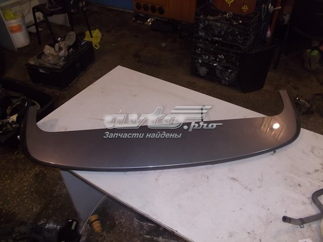 Спойлер крышки багажника Hyundai/Kia 872104Y200
