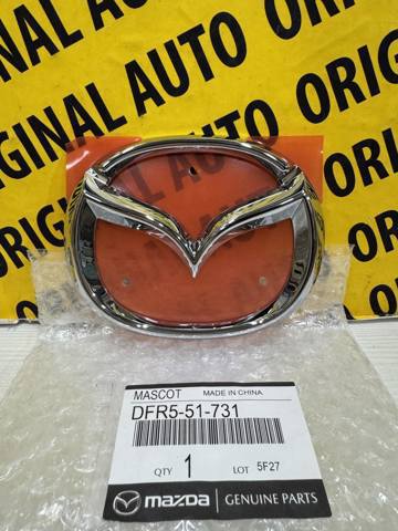 DFR551731 Mazda Фирменный значек на багажник