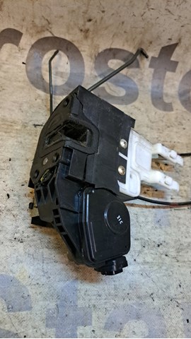  Замок водительской двери Hyundai Santa Fe 1