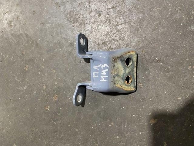 67460T2FA02ZZ Honda Петля передней двери левая