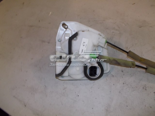 Замок задней правой двери  Мазда 3 