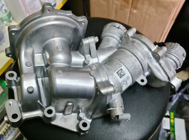 Корпус термостата A6562002200 Mercedes