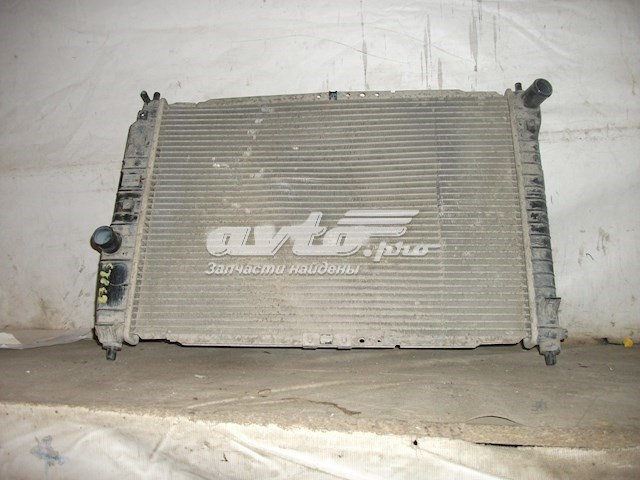 Радиатор охлаждения двигателя GM 96444386