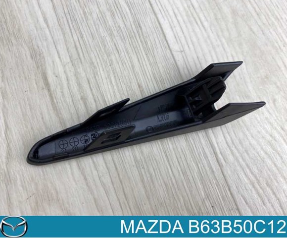 B63B50C12 Mazda Молдинг переднего бампера, правый