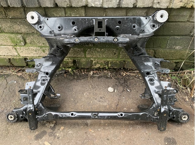 Подрамник задний 104458000D Tesla