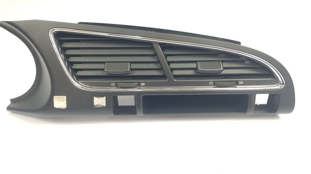 824751 Peugeot/Citroen Решетка воздуховода