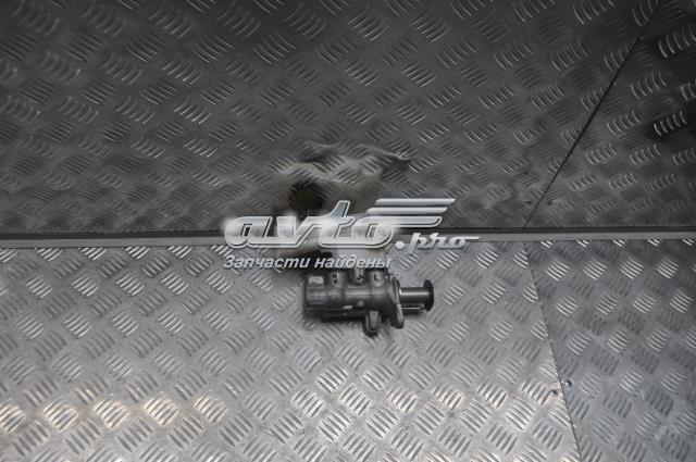  Бачок тормозной Volkswagen Passat 