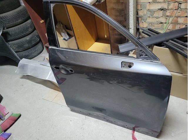 KBY05802XE Mazda Дверь передняя правая