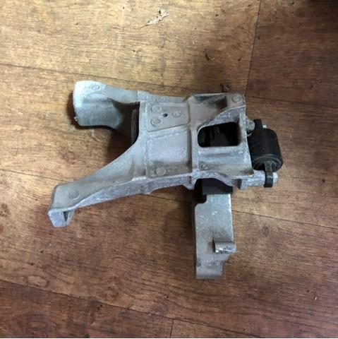 Правая подушка двигателя 50820TXMA03 Honda