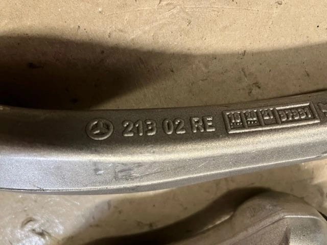 A2133301800 Mercedes Рычаг передней подвески нижний, правый