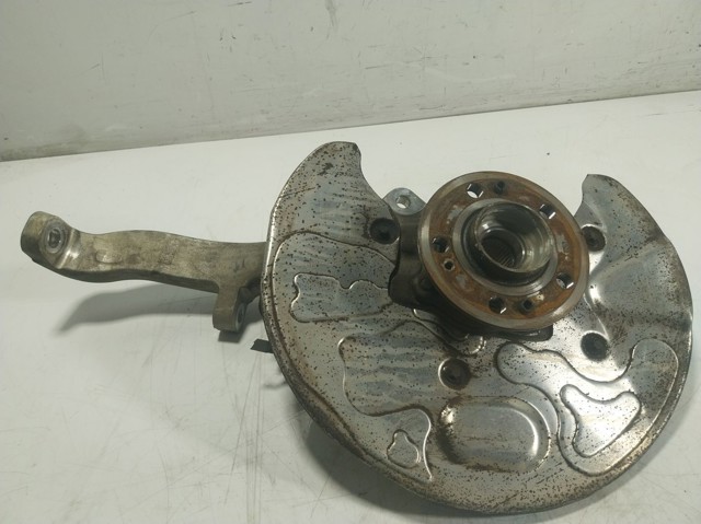 Купить A1673322500 Mercedes Цапфа поворотная левая