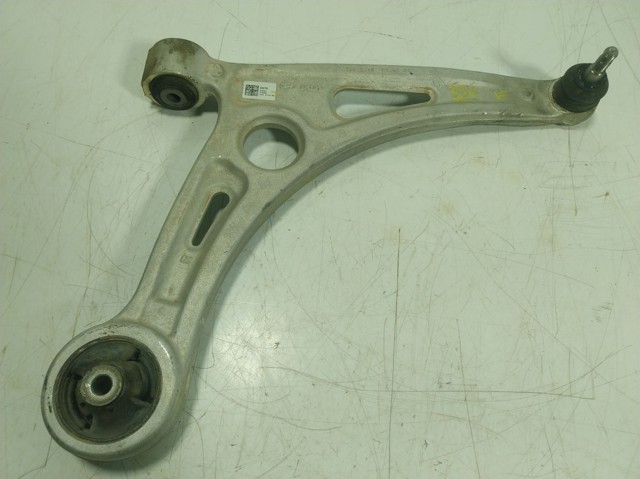 Правый рычаг передней нижней подвески Hyundai/Kia 54501AT000 цена, от 293.51 USD