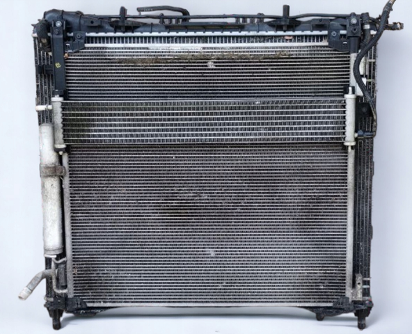 Радиатор LR062425 Land Rover