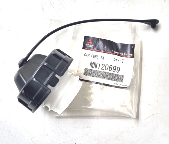 Tampa (tampão) do tanque de combustível Mitsubishi Space Star MIRAGE A0