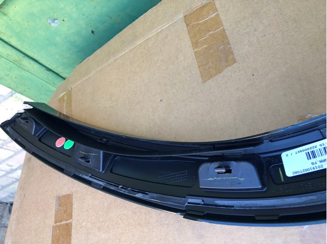 Молдинг арки колеса заднего, правый Mercedes 1678800205 цена, от 119.09 USD