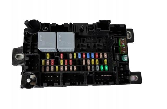 Купить LR144125 Land Rover Монжатный блок реле