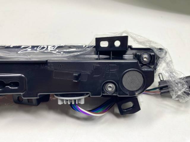  Land Rover LR152295