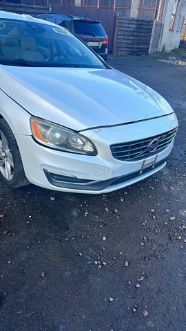 Бампер на авто Volvo 39808118 цена, от 1177.66 USD