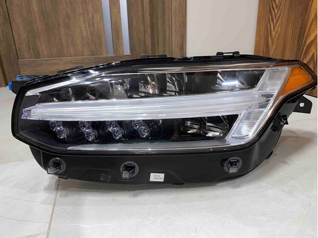 Купить 31353151 Volvo Фара левая передняя