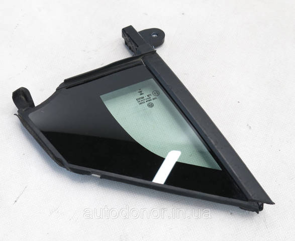 Стекло-форточка двери передней правой VAG 11A845114B5AP цена, от 54.48 USD