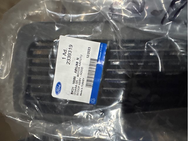 Rejilla de capó 2339319 FORD