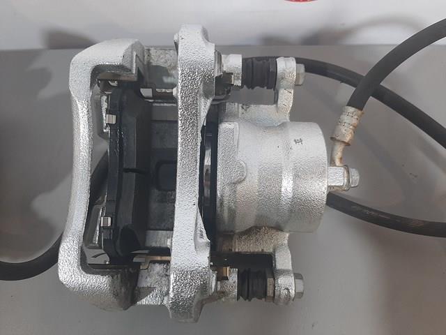 410015RB0A Nissan/Infiniti Суппорт тормозной, передний, правый
