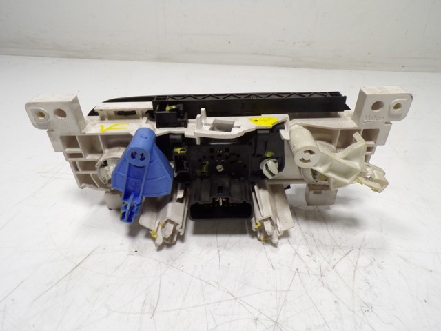  Unidade de controlo dos modos de aquecimento/condicionamento Renault SANDERO II hatchback (B8) (2012 - 2026) II