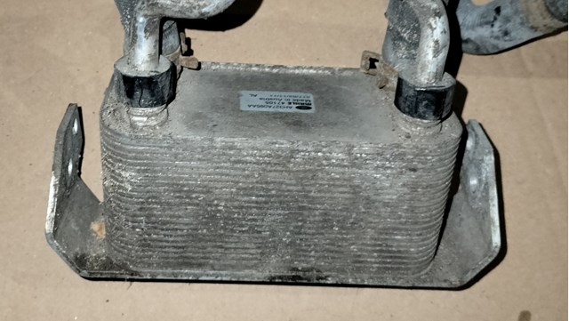 Радиатор масляный (холодильник), под фильтром Land Rover AH327A095AA цена, от 72.19 USD