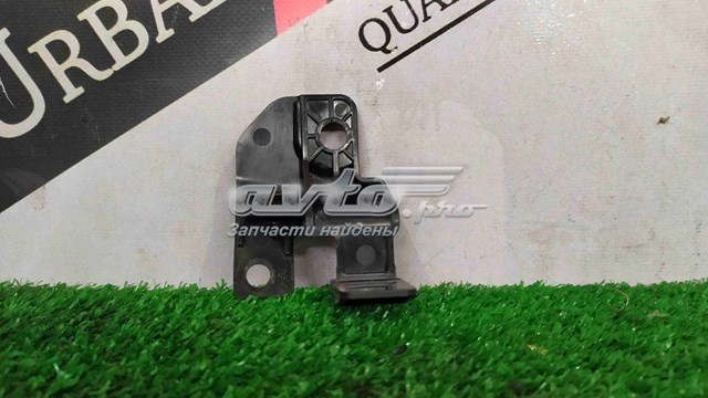 LR049181 Land Rover Кронштейн-адаптер крепления фары передней, правой