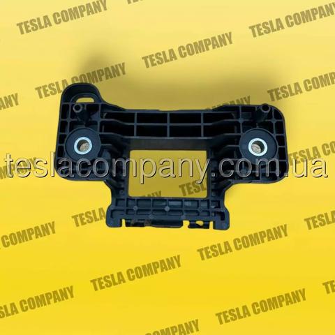  Tesla 104709700D
