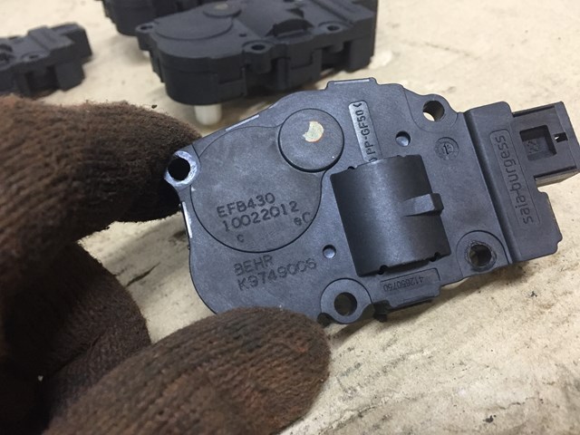 Мотор заслонки рециркуляции воздуха K9749006 Mercedes